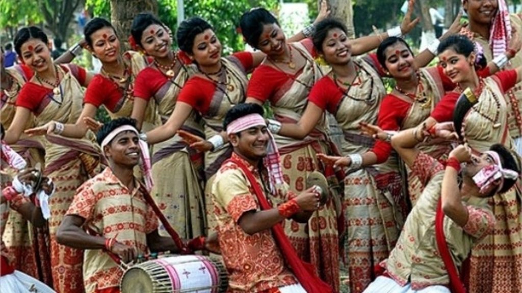 Assam-ko chipchangani dongjawajok; Bohag Bihu-ko a·doko manigen: Pa Himanta