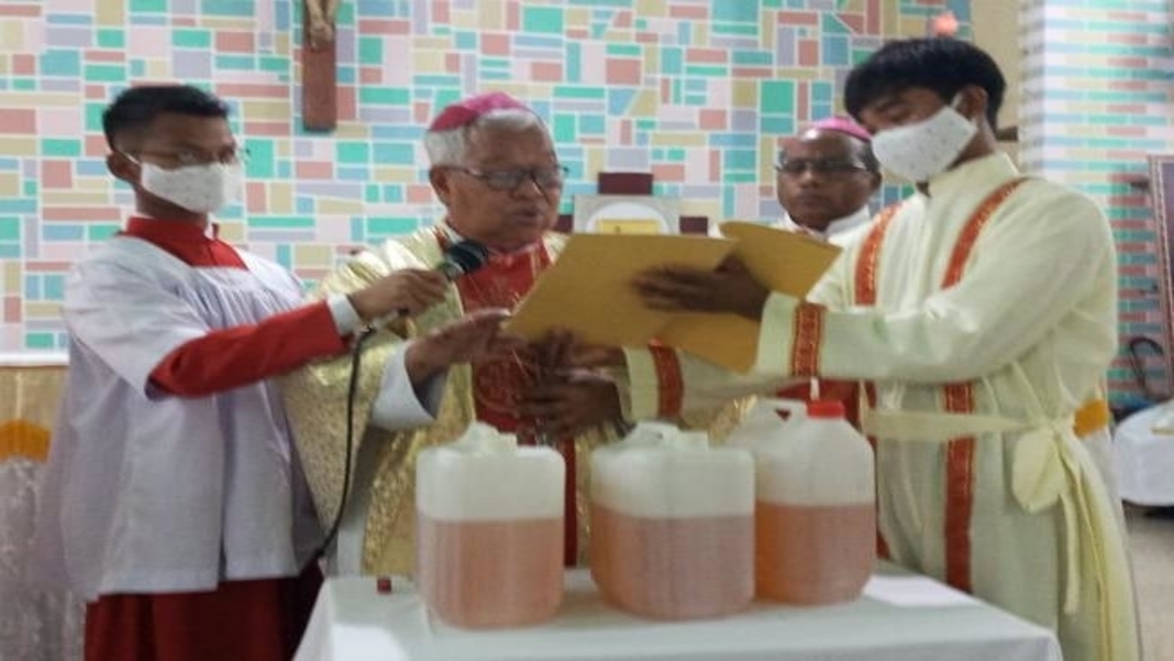 Holy Chrism Mass celebrated with blessing of holy oil