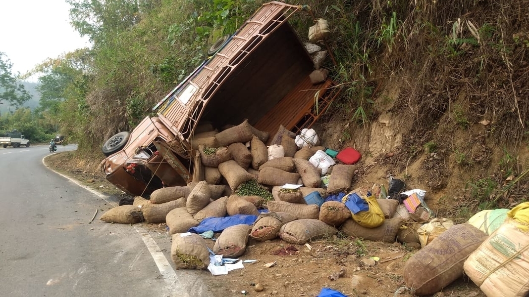 Loaded truck overturns on Garo Hills highway, 2 dead