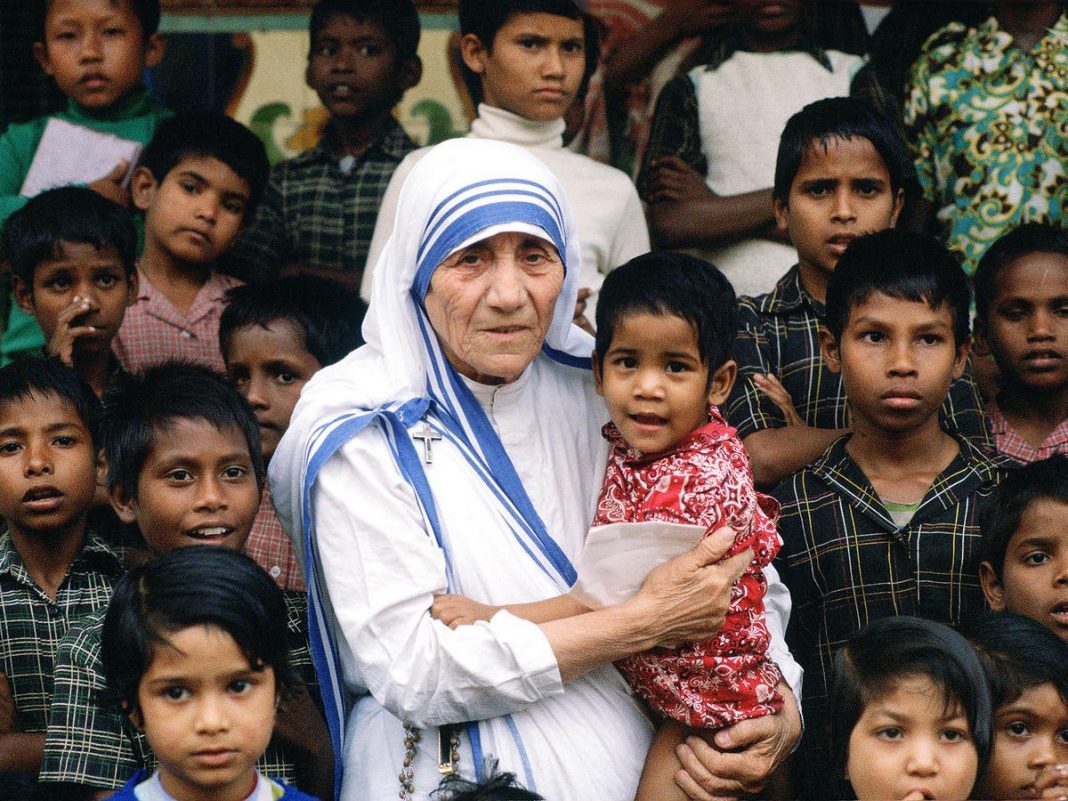 Nobel prize-ko chegipa Mother Theresa-ni atchiani bilsi 111-gipako a·songni dilgiparang gisik ra·anga