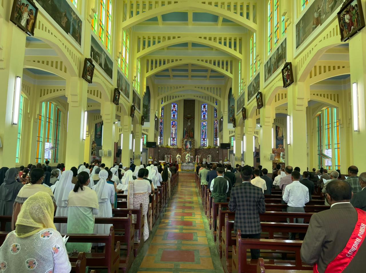 Sacred Pallium Conferred Upon Shillong Archbishop Victor Lyngdoh - Hub News