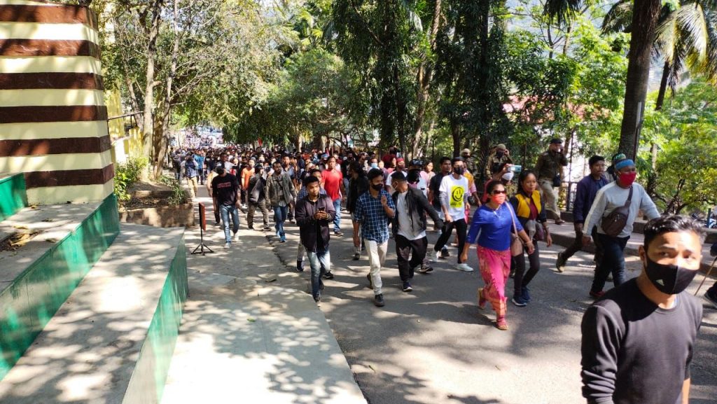 Mob of angry protestors gherao GHADC office seeking removal of CEM