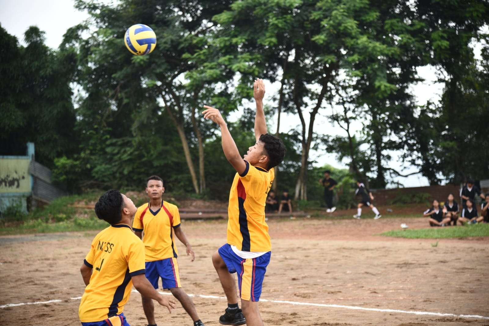 Akongre Sec. School, Govt. Boys HS School girls’ team win inaugural inter school volleyball tournament in Tura