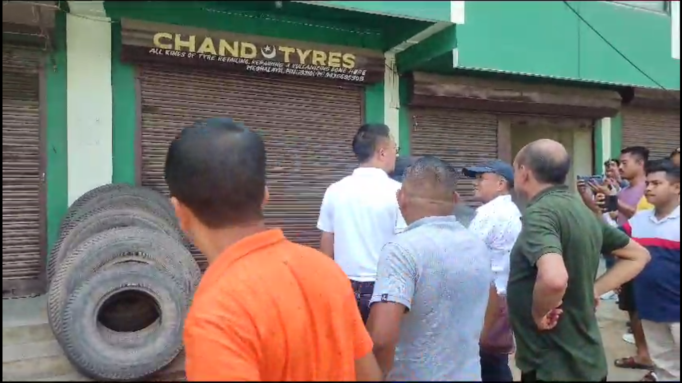 KHADC cracks down on illegal shops in Khanapara, Byrnihat; over 45 shops served closure notices