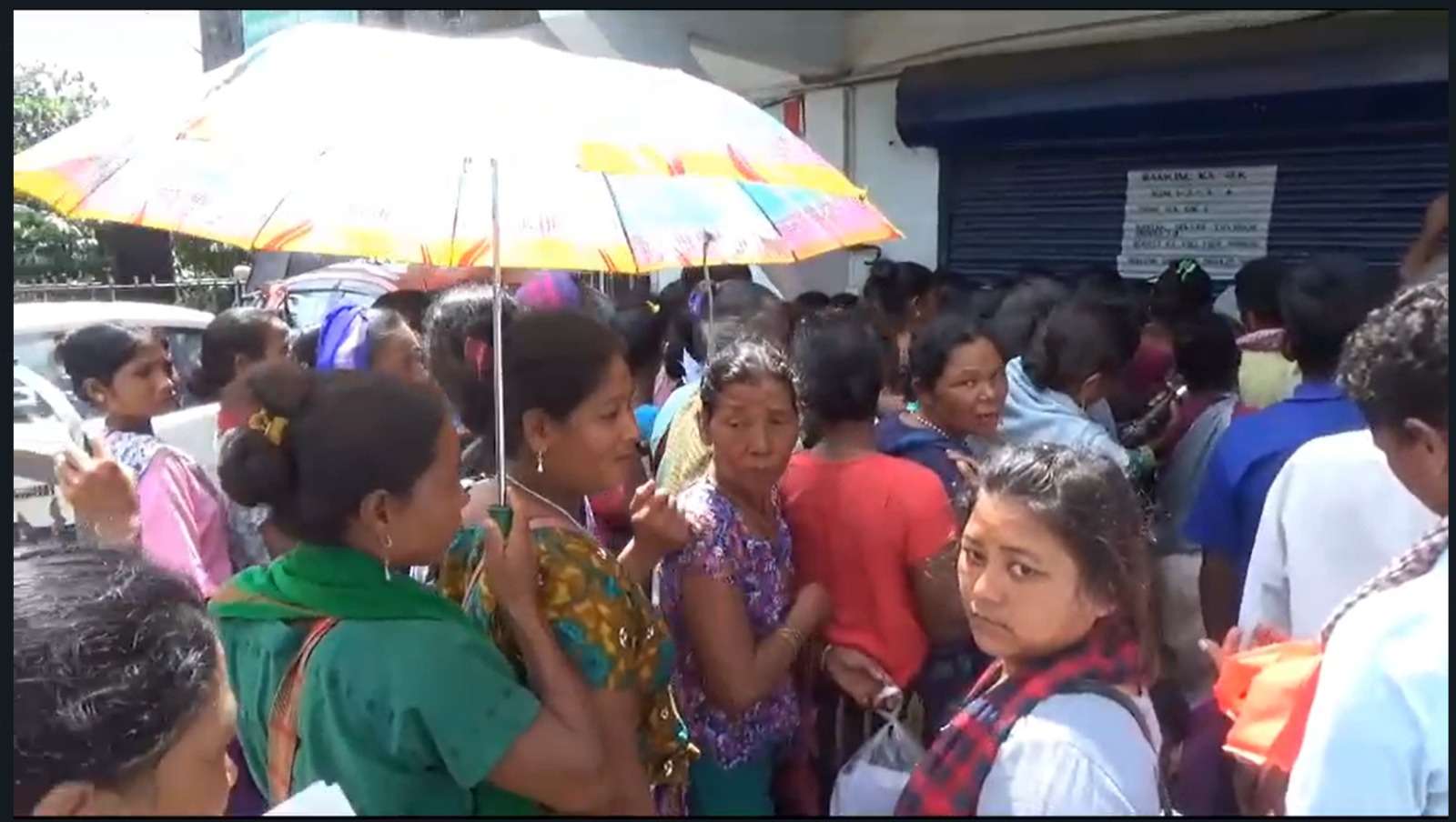 Viral | People fight to enter SBI branch in Meghalaya’s Ranikor