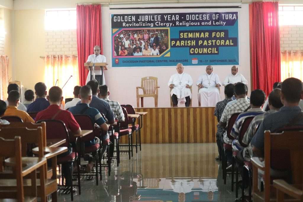 Three-Day seminar for Parish pastoral council concludes successfully