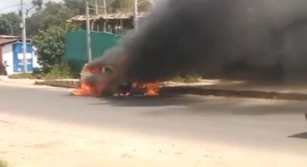 SUV Renault catches fire in Shillong; six people inside it escape unhurt