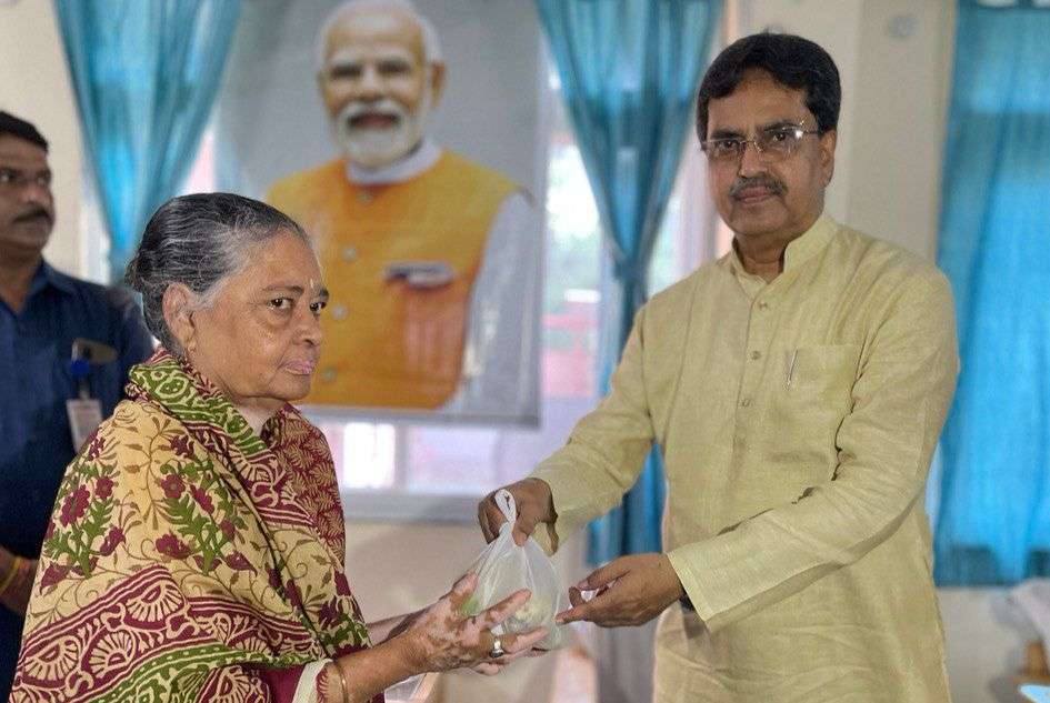 Tripura CM celebrates PM Modi's 73rd birthday with inmates of oldage home