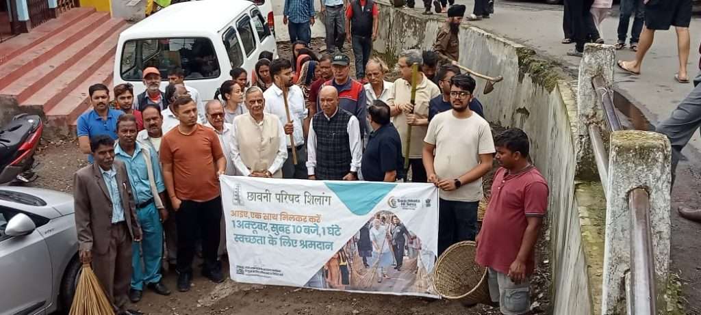 Residents and officials of SCB participate in Swachhta Hi Seva campaign