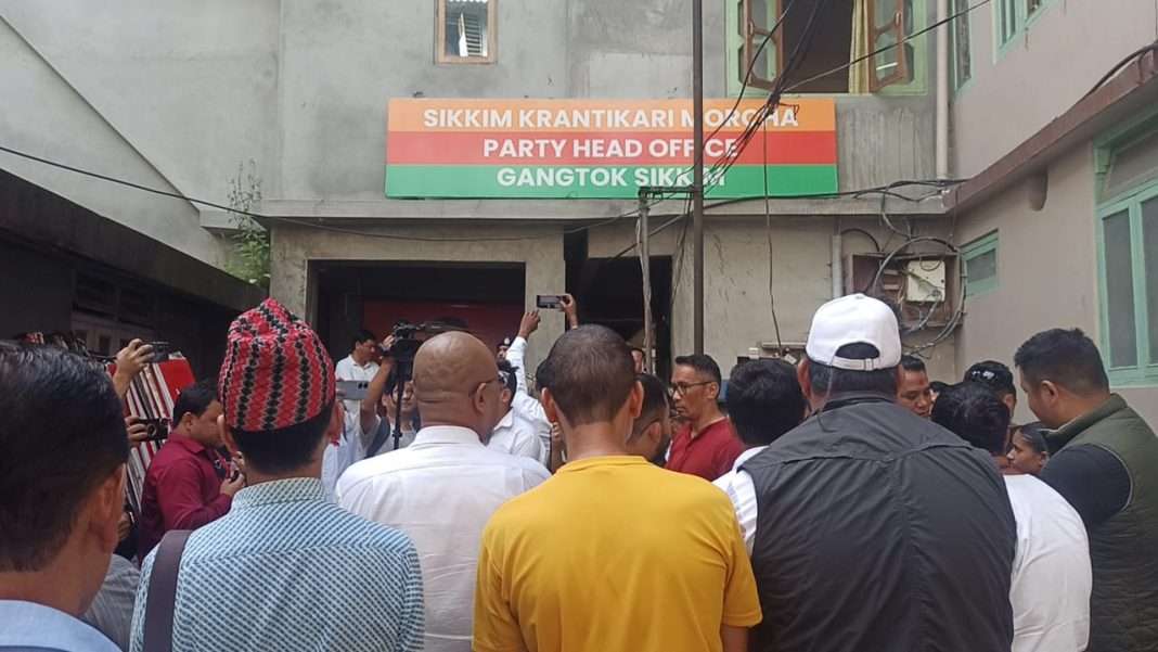 Sikkim: Delegation of CAP reaches SKM party headquarters, proposing peace on the occasion of Gandhi Jayanti
