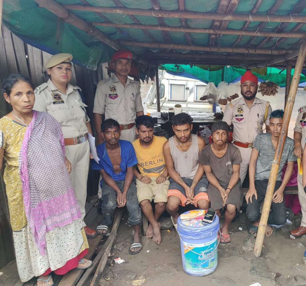 Assam: STF seizes 87 grams of suspected heroin, 6 drug peddlers arrested