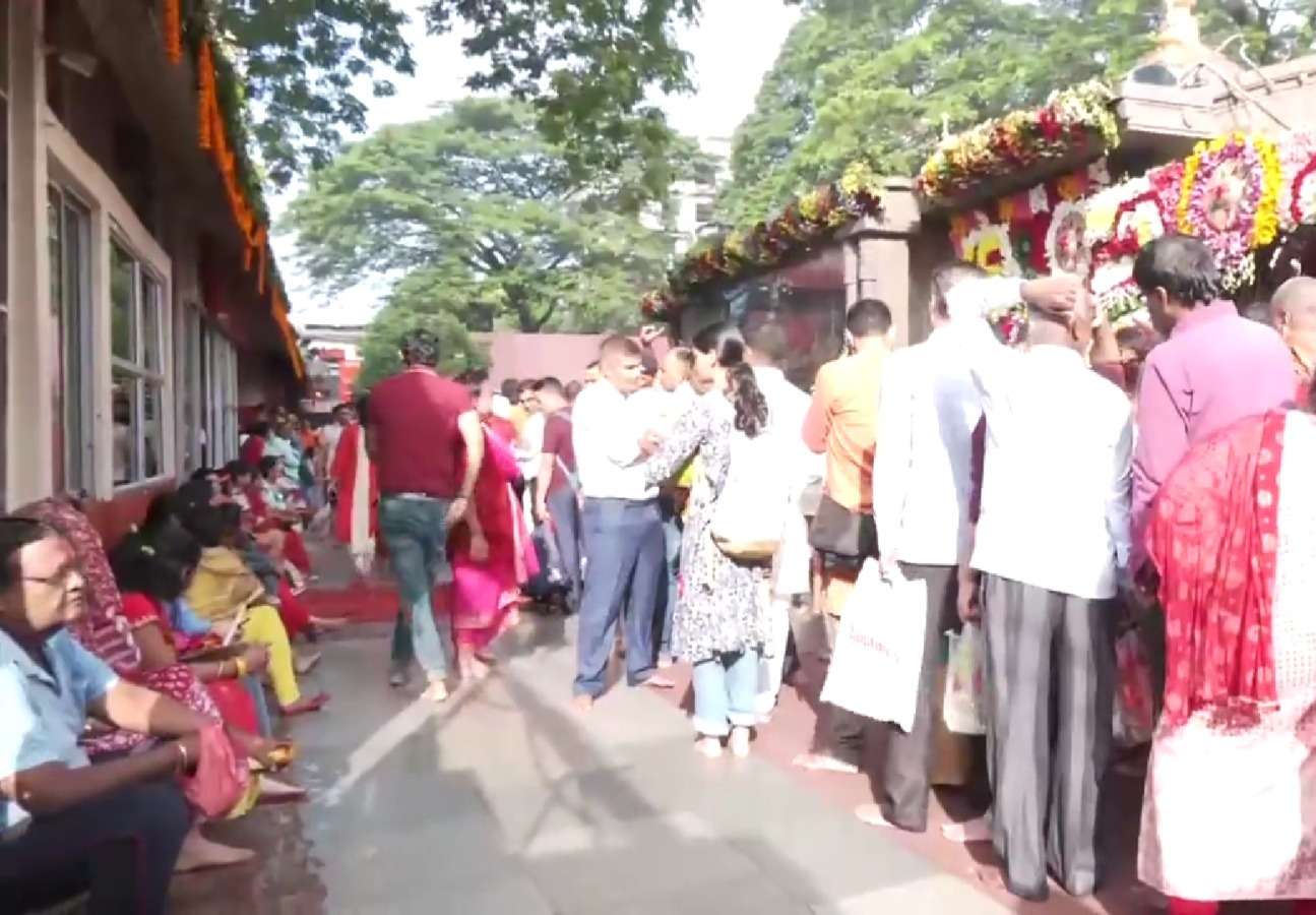 Navratri Day 8, Maha Ashtami: Devotees Throng Kamakhya Temple In ...