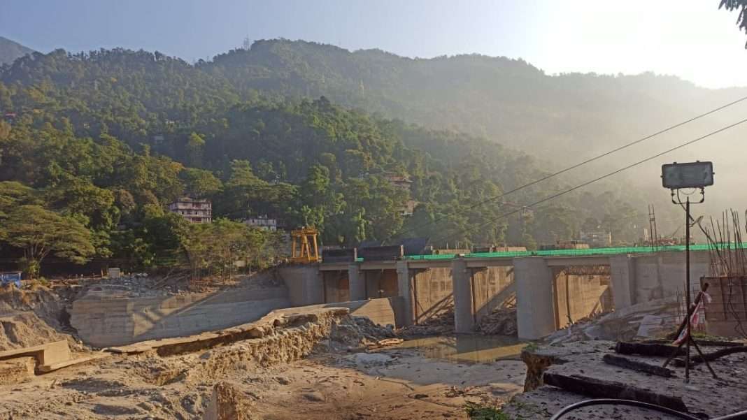 Sikkim: Teesta Stage 6 dam barrage deck slab open as 'temporary bridge'