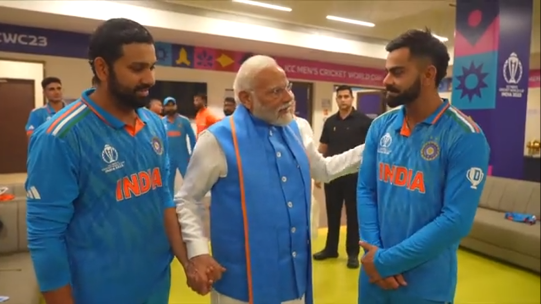 PM Modi's meets team Inida in dressing room after World Cup defeat, hugs Mohammed Shami