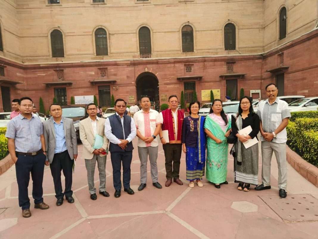 NPP delegation calls on Secretary of the MHA on inclusion of Garo language in Eighth Schedule