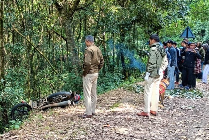 West Khasi Hills-o skulni headmaster aro skigipa saksako dakait daka