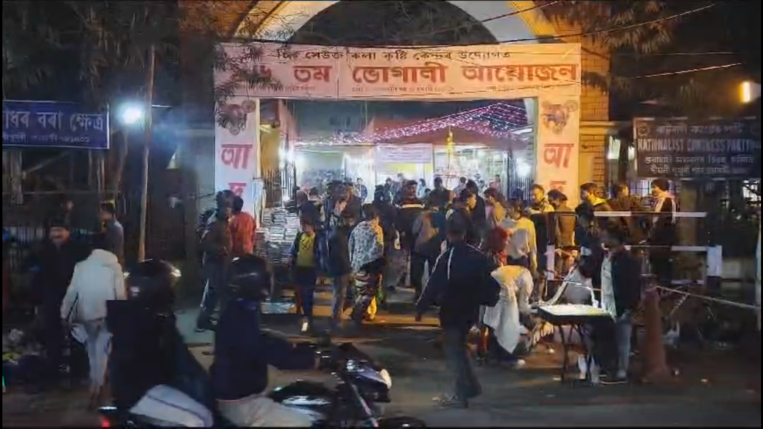 Magh Bihu maniani somoio Guwahati-o bang•a manderang tom•toka