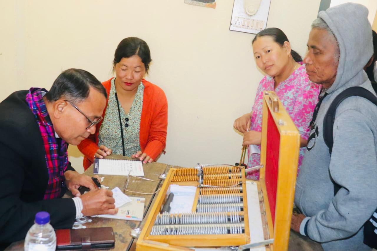 Arunachal Pradesh: Assam Rifles distributes 200 spectacles to beneficiaries at Miao