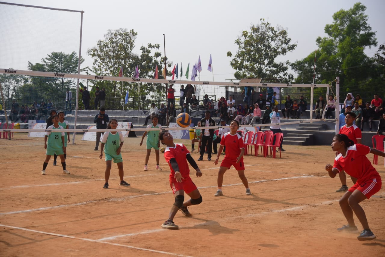 IN PICS | Players in action in the semi-finals of volleyball in the 5th Meghalaya Games on Friday
