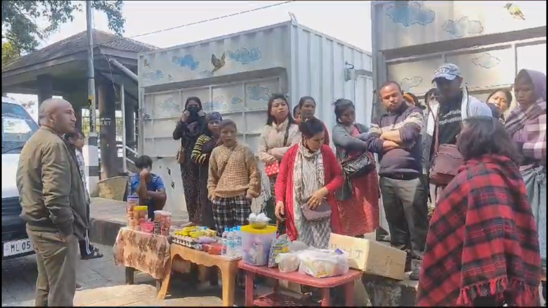 Dorbar Shnong stops roadside stall setup at Umiam viewpoint, citing court order violation