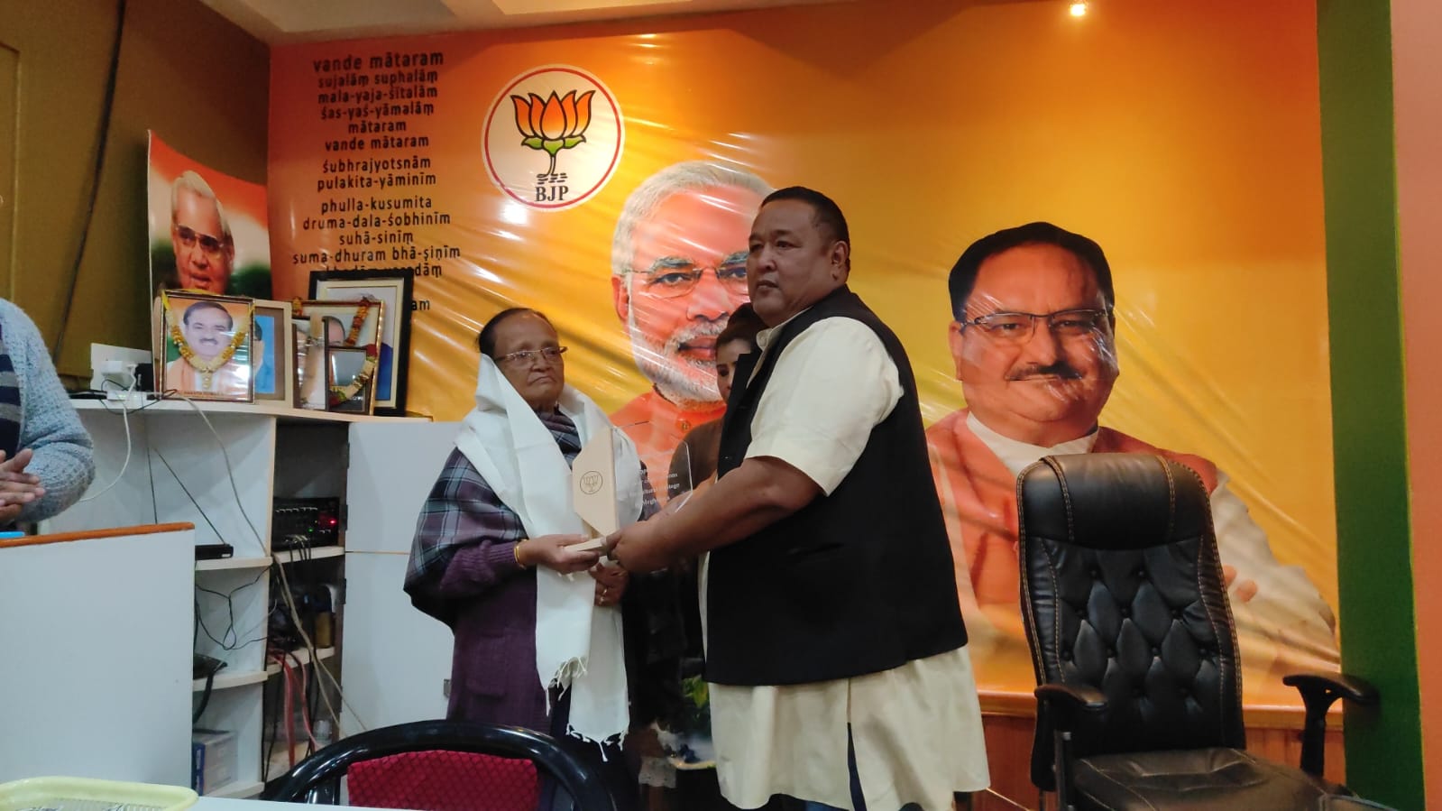 Meghalaya state BJP felicitated noted Khasi folk musician Silbi Passah and Minister AL Hek on Saturday, for bringing honour to the state through their recent awards.