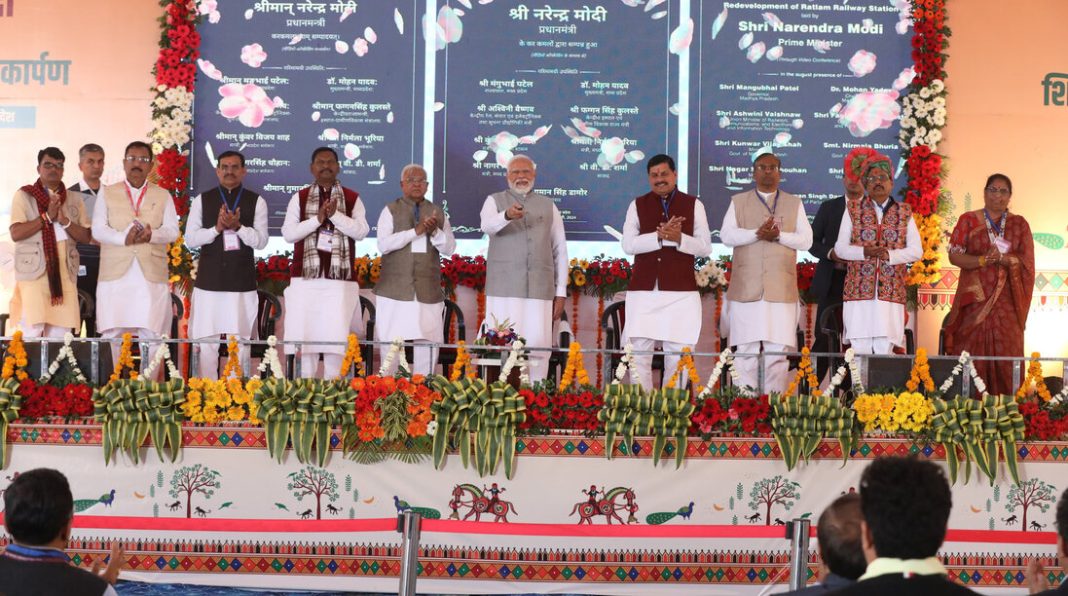 Prime Minister Modi dedicates Rs. 7300 cr development project