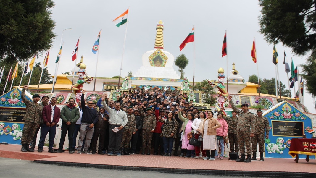 Indian Army organises ex-servicemen rally, honors veterans at Tawang