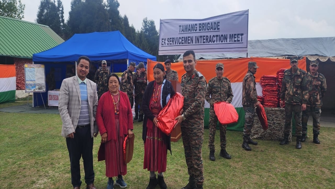 Indian Army organises ex-servicemen rally, honors veterans at Tawang