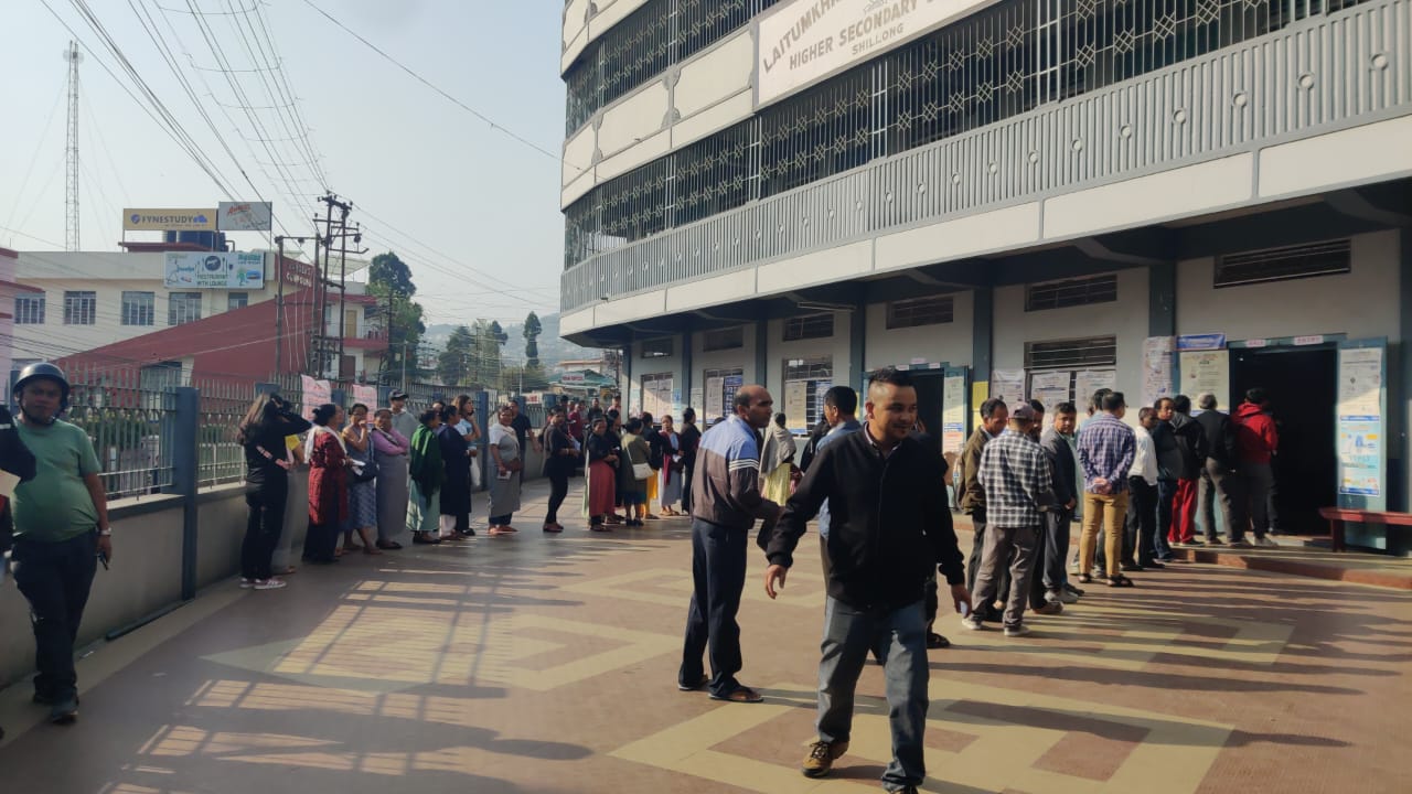 Positive turnout was observed at Laitumkhrah Polling Station, with long queues forming even before the 7 am voting time. Elderly individuals advised that youths should come forward and exercise their franchise, or their right to vote. They also expressed hope for more development and the curbing of the drug menace.