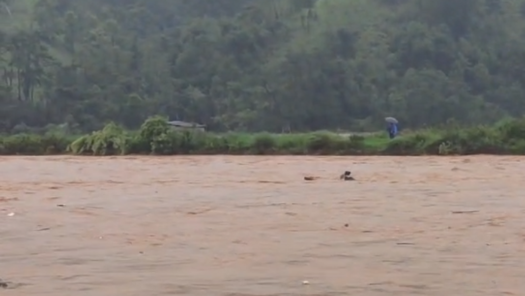 Jowai woman escapes death after being dragged by strong currents of Myntdu River