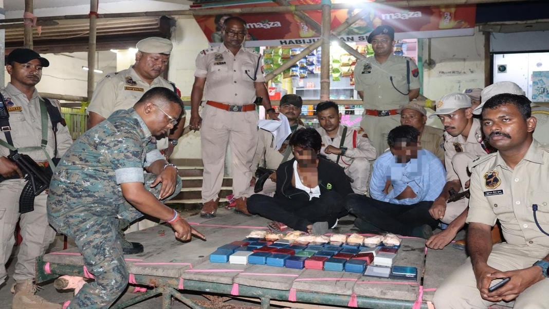 Cachar police apprehend drug peddlers, seizes 572 grams of heroin worth Rs 3 crore in Silchar