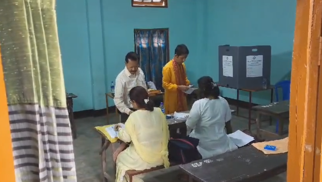 Live Update: Lok Sabha Election: Assam Votes in Final Phase: Polling in Four Lok Sabha Seats today: 10.38 voter turnout till 9 a.m.