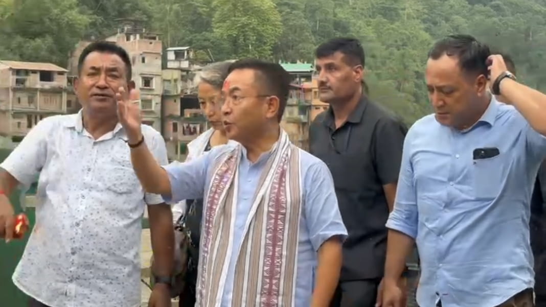 Sikkim Chief Minister Prem Singh Tamang visits Mangan takes stock of situation, assures ex gratia of Rs. 5 lakhs, 1200 tourists stranded