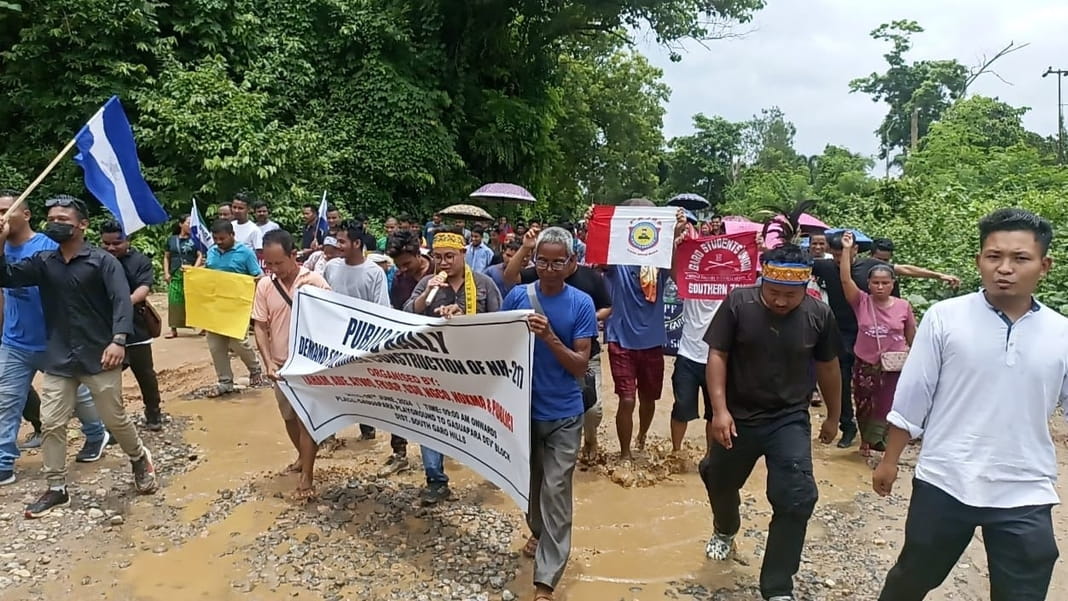 Garo organizations hold protest rally seeking early repair of Gasuapara highway in South Garo Hills
