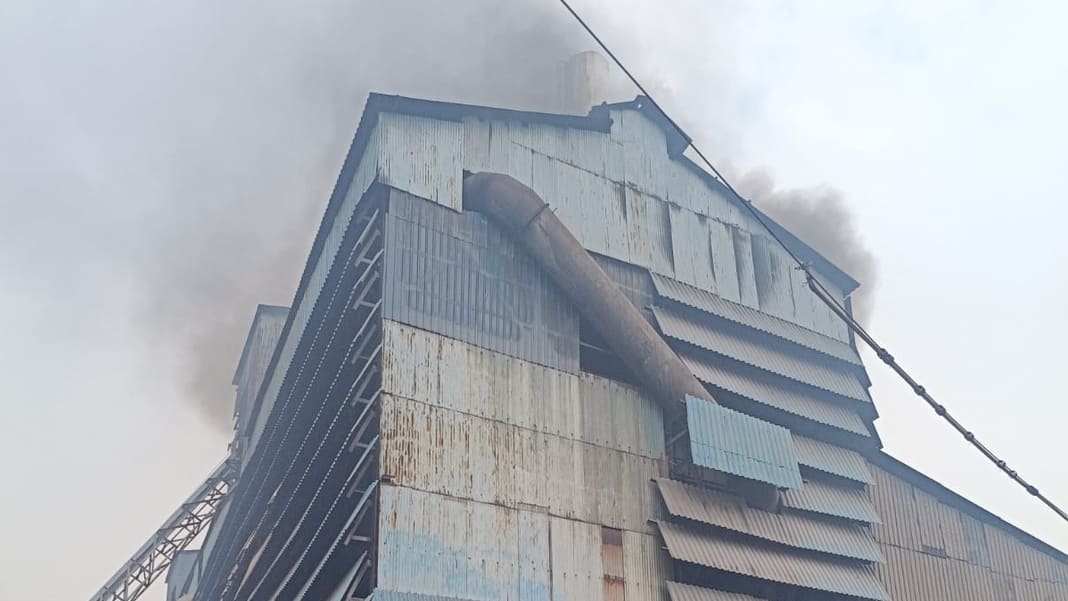 Fire breaks out at Maithan Alloys in Byrnihat, no casualties