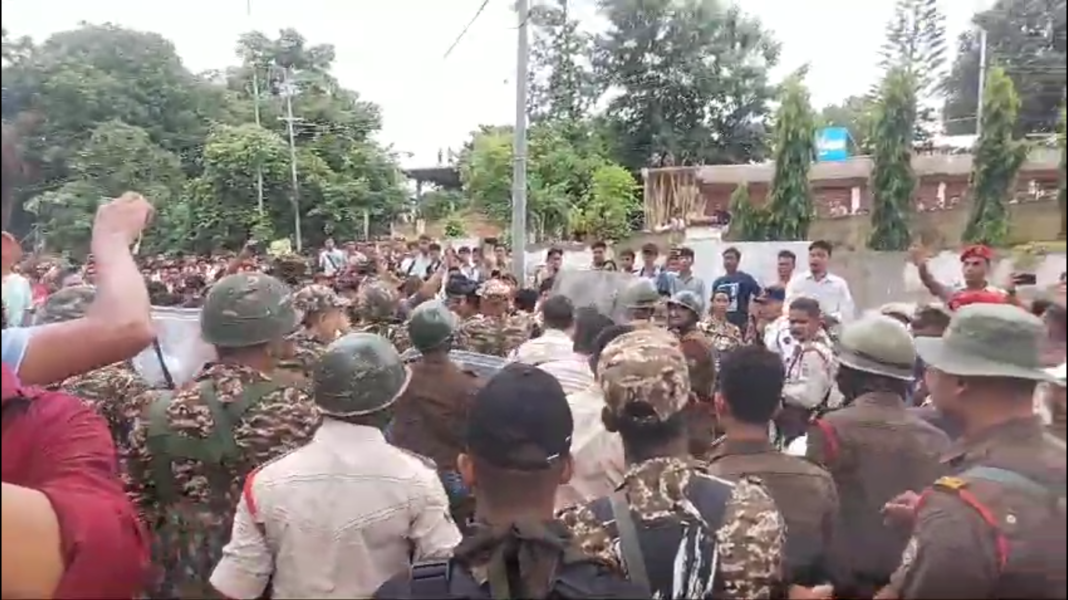 Assam: 44 protesters including 9 policemen injured in a clash in Karbi Anglong