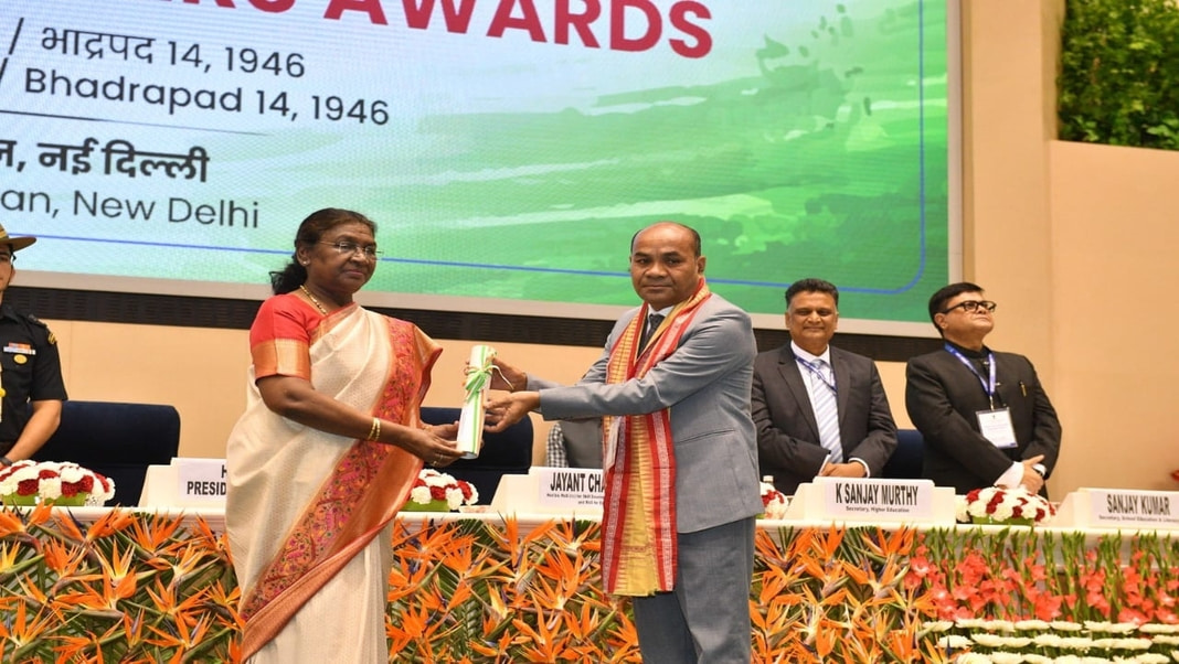 Meghalaya's Everlasting Pyngrope brings honour to State, receives National Teachers Award from President