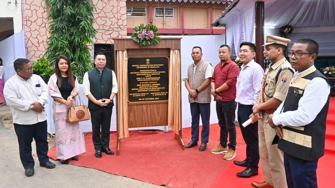 South Garo Hills-ni gital DC office-ko rikna Rakkam A. Sangma-ni jakchi pangchakani songa