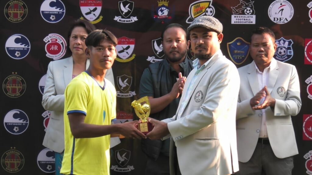 Best Player - Amdoan K Sangma of Chipakkore FC