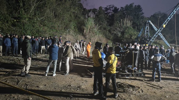 Rescue operations at Umrongso coal mine suspended; 13-17 miners still trapped