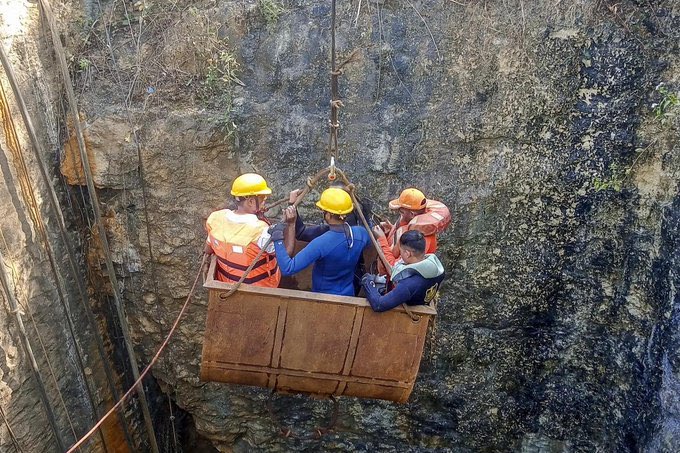 Rescue operations at Umrongso coal mine face growing challenges