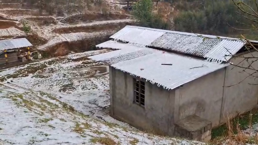 Hailstorm blankets Shillong in white