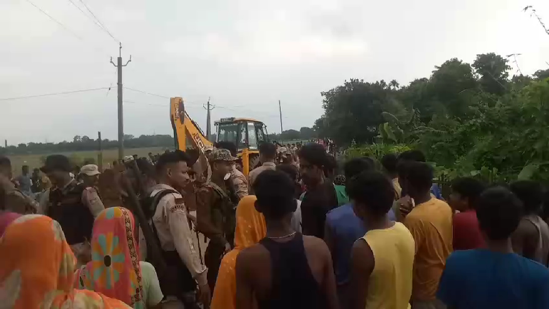 One killed, several injured in clash in eviction drive in Assam's Goalpara