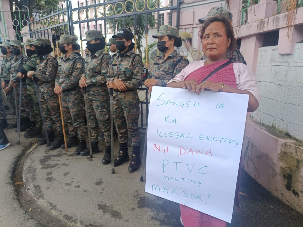 Hawkers protest ‘illegal’ eviction at Khyndailad; demand emergency PTVC meeting