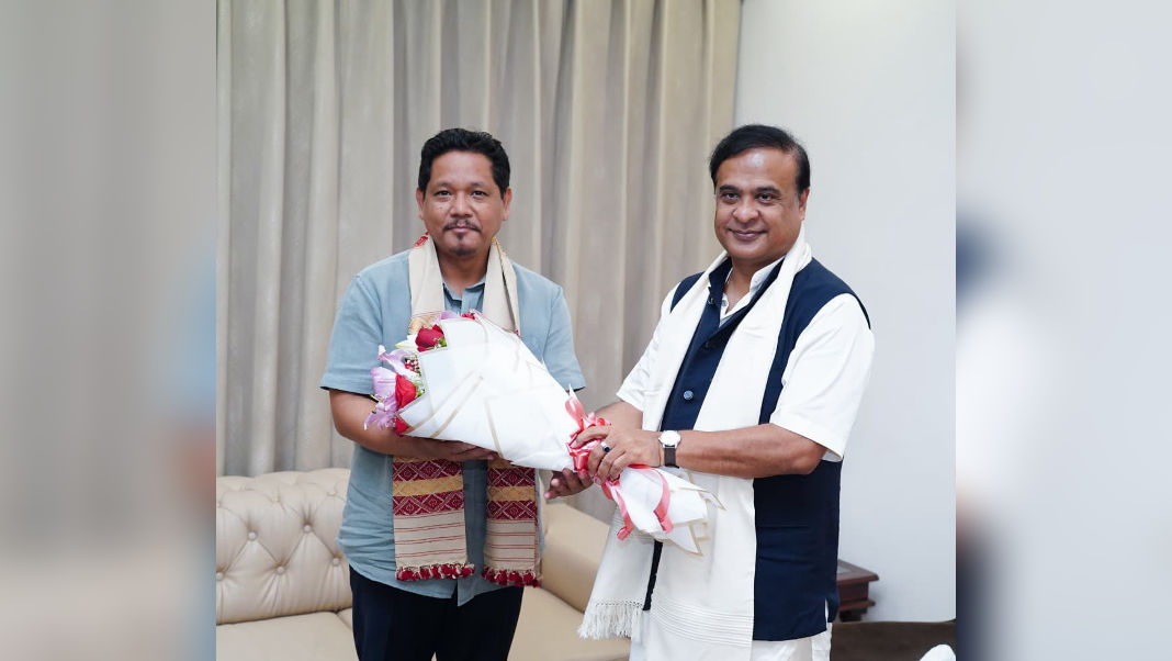 Assam, Meghalaya CMs hold talks in Guwahati; Silence on border row