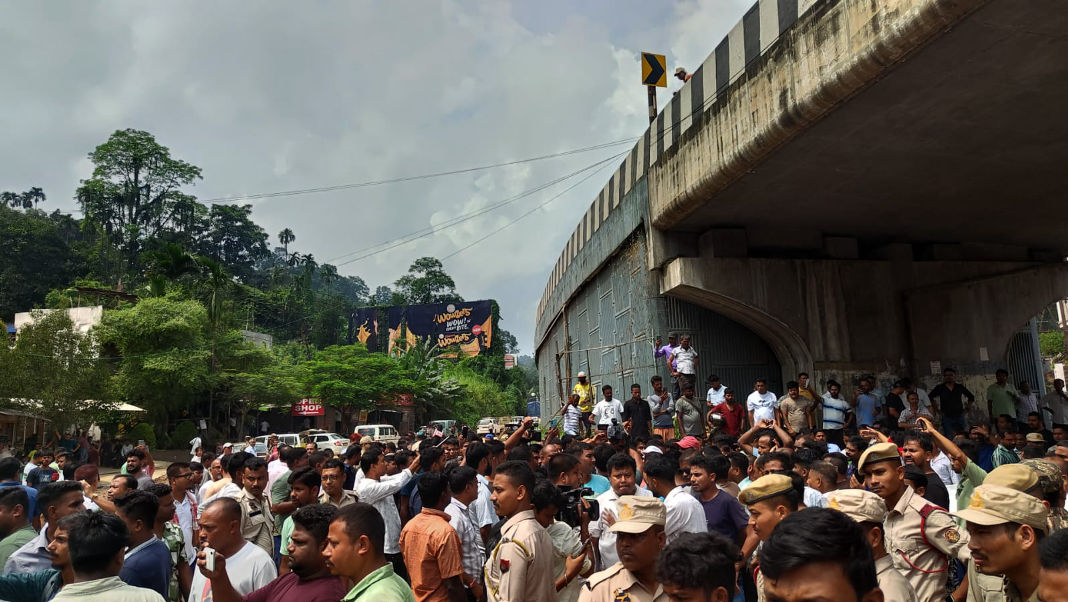 Taxi standoff escalates: Assam, Meghalaya blockades leave tourists stranded