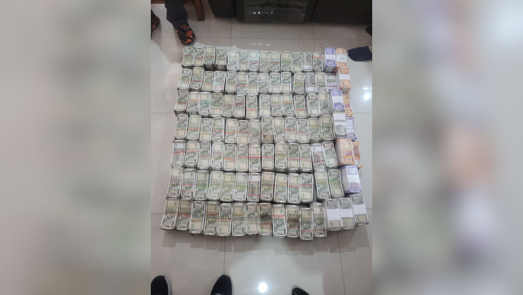 CBI arrests NHIDCL Executive Director in Guwahati for Rs. 10 lakh bribe; Rs. 2.62 Crore Cash recovered