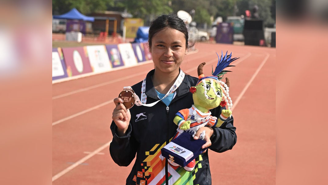 Bethlyne Makri
