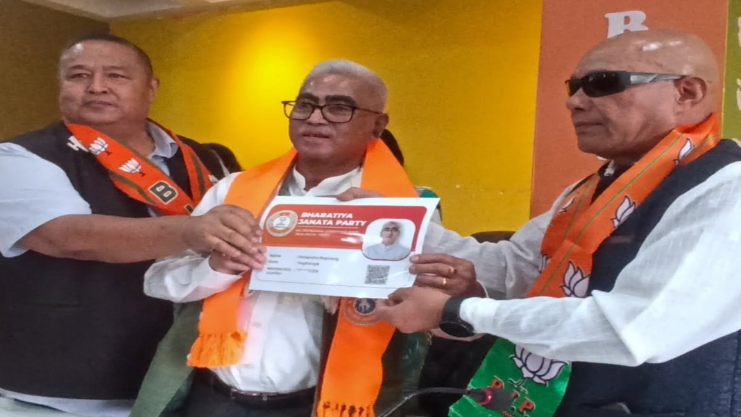 Rapsang returns to politics, joins BJP ahead of next polls