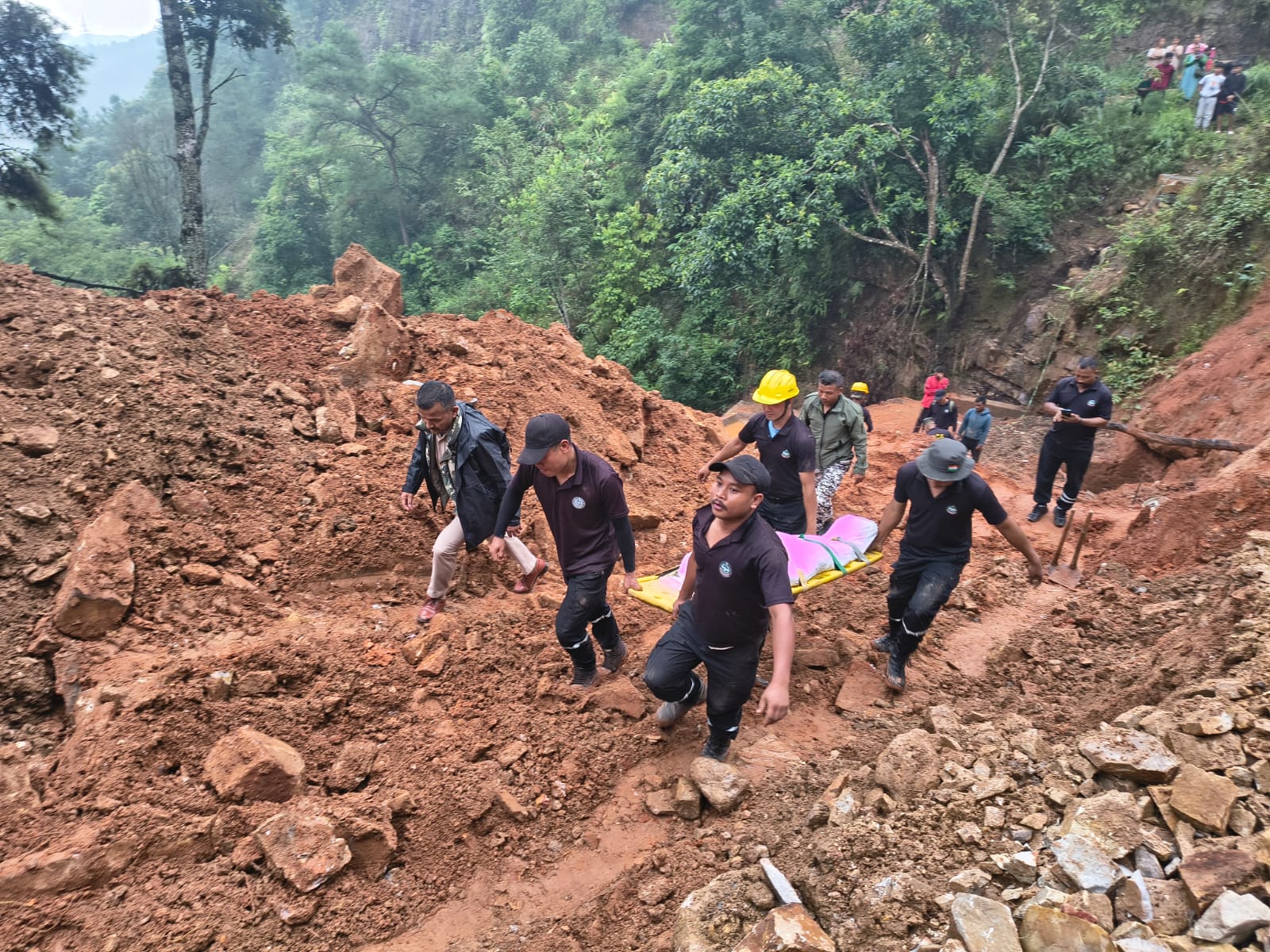 SDRF recovers body of labourer trapped in Mawdiangdiang soil collapse